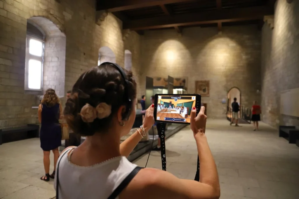 The Future of Art | New Art Trends | AR Experience in Museums