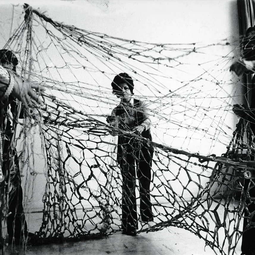 Lygia Clark | Rede de Elásticos - Elastic Net (1973) | Whitechapel Gallery